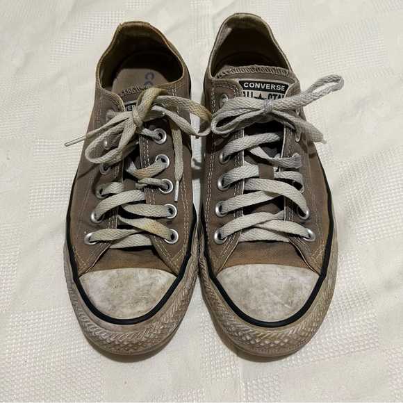 ‼️FREE with purchase!! Converse All Star sneakers. Size Men’s 5 or Women’s 7. - Picture 1 of 6